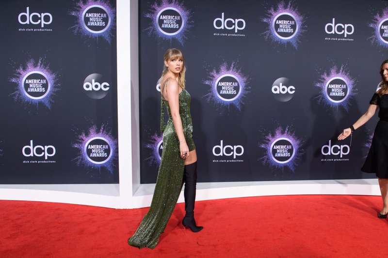 Taylor Swift at 2019 American Music Awards — photo 13