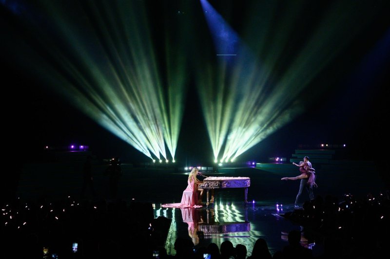 Taylor Swift at 2019 American Music Awards — photo 24