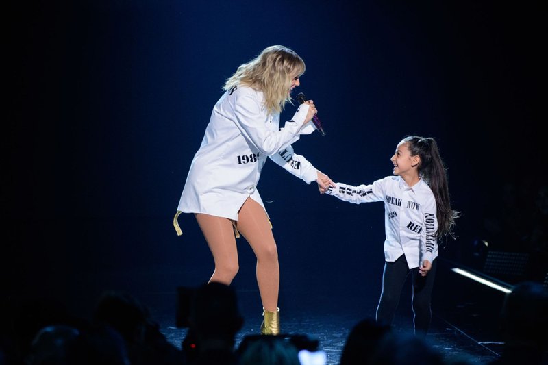 Taylor Swift at 2019 American Music Awards — photo 35