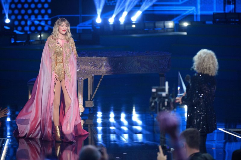 Taylor Swift at 2019 American Music Awards — photo 62
