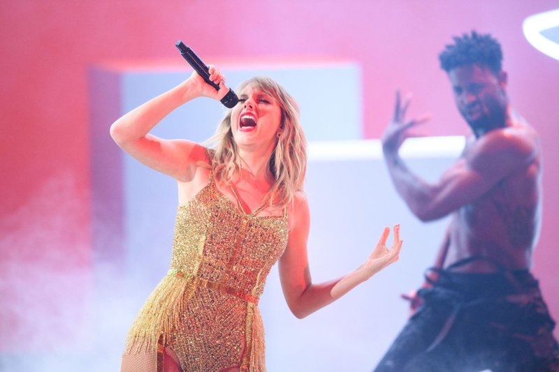 Taylor Swift at 2019 American Music Awards — photo 80