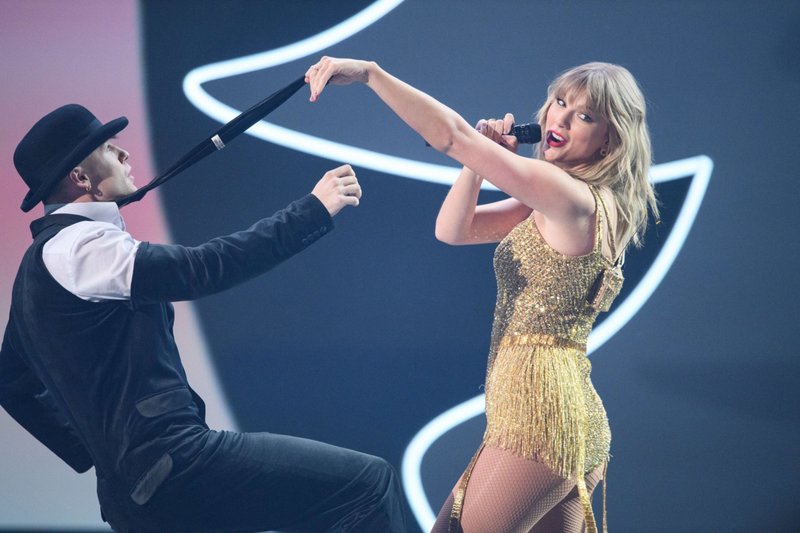 Taylor Swift at 2019 American Music Awards — photo 82