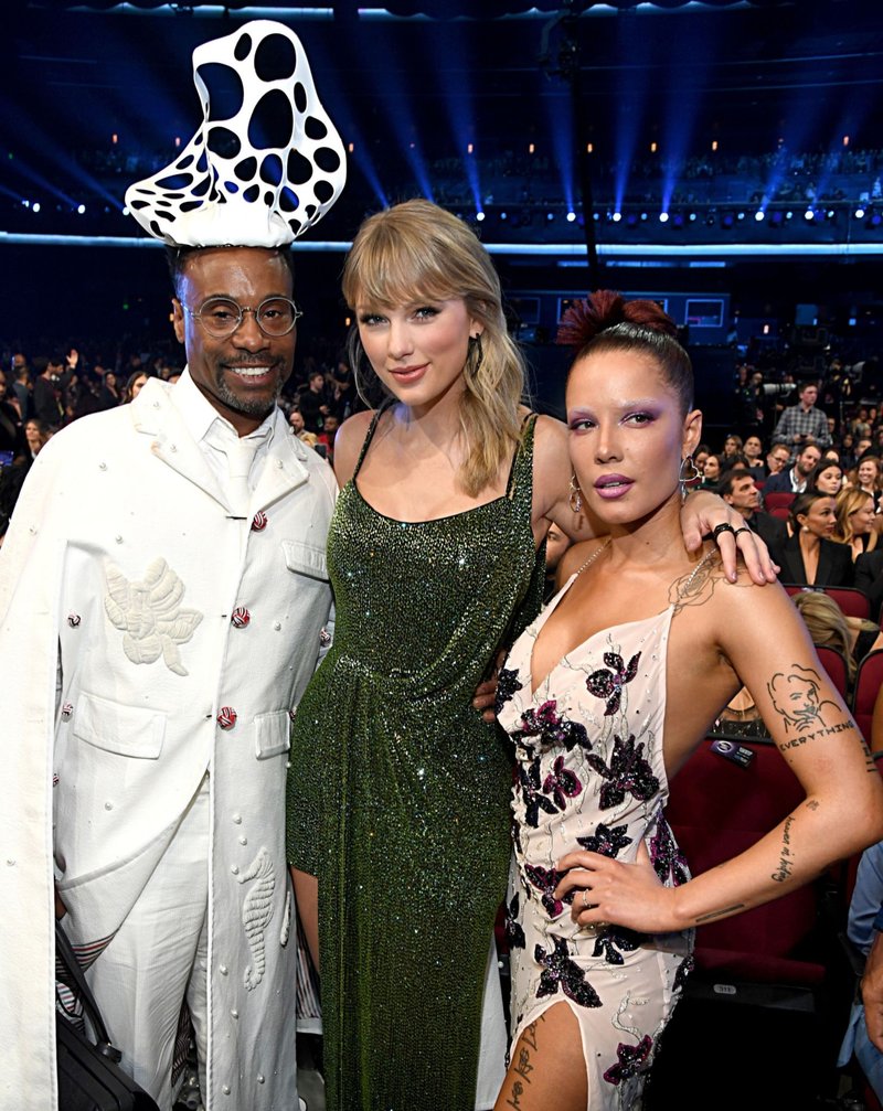 Taylor Swift at 2019 American Music Awards — photo 167