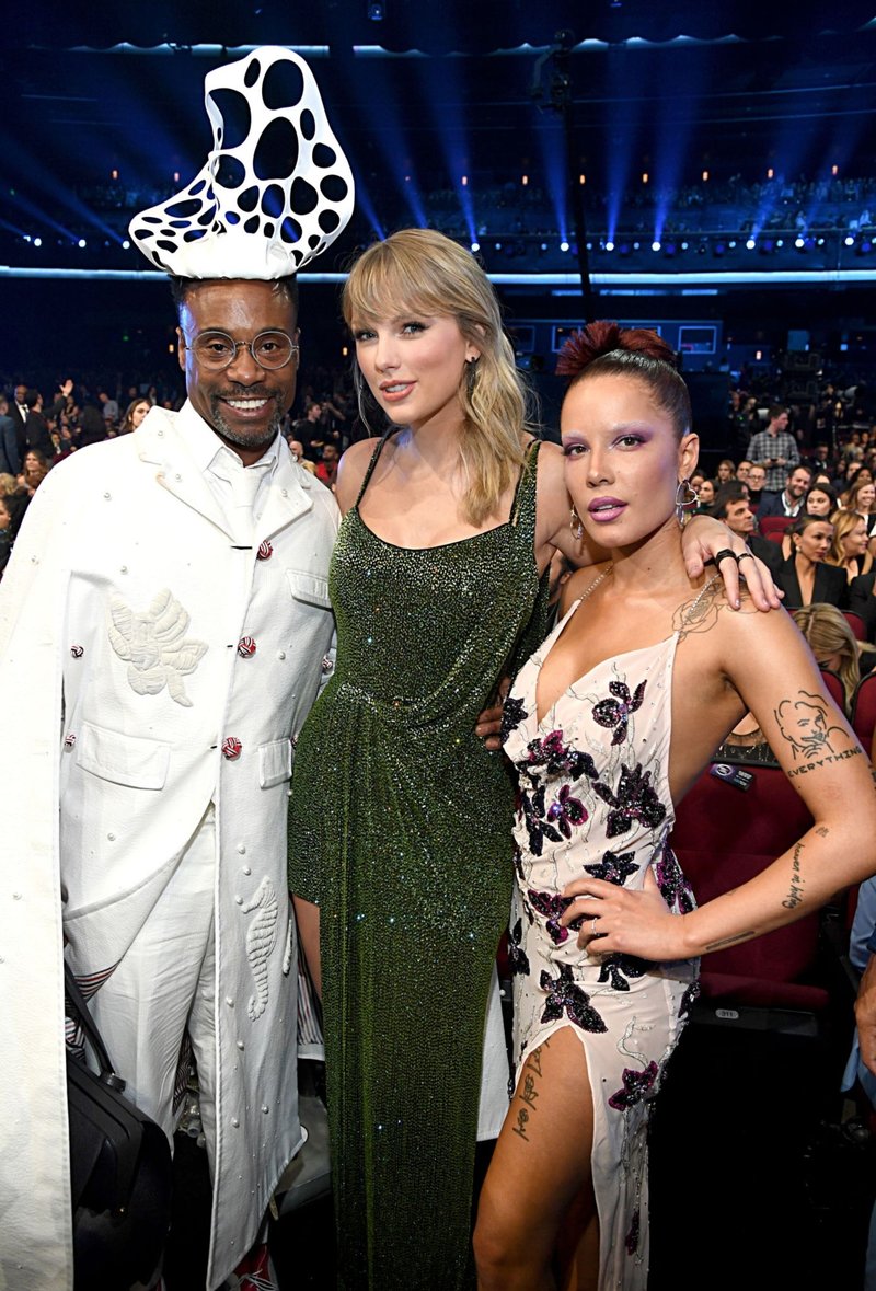 Taylor Swift at 2019 American Music Awards — photo 168