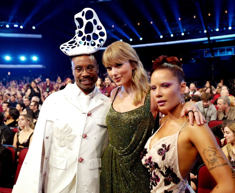 Taylor Swift at 2019 American Music Awards — photo 170