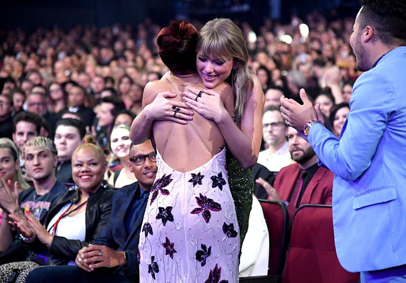 Taylor Swift at 2019 American Music Awards — photo 178