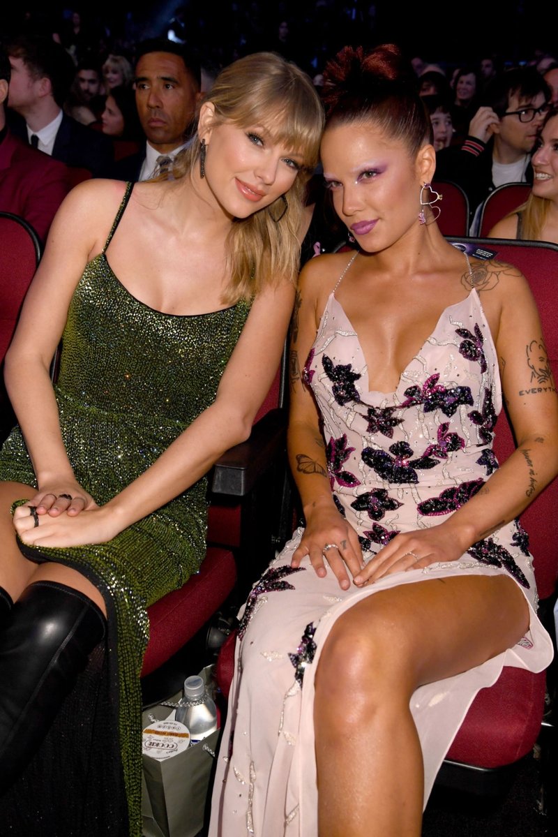 Taylor Swift at 2019 American Music Awards — photo 189