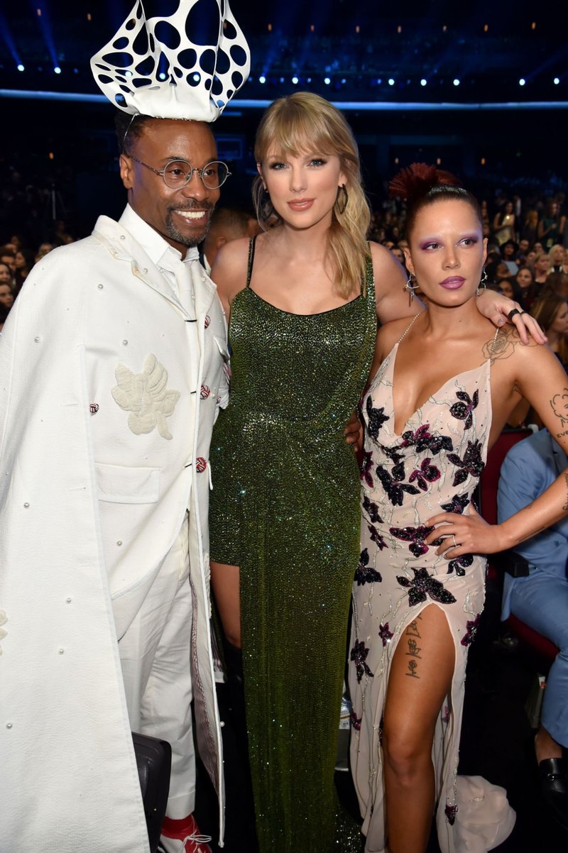 Taylor Swift at 2019 American Music Awards — photo 228
