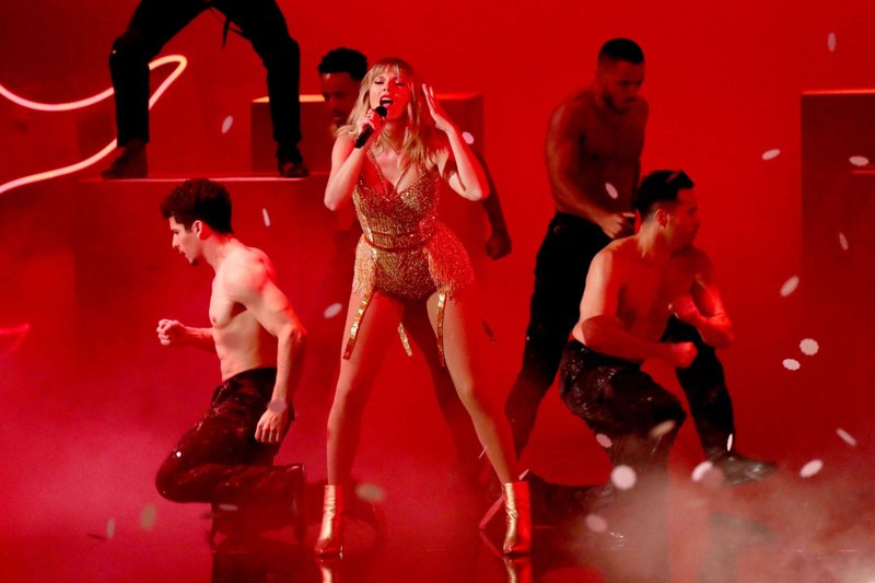 Taylor Swift at 2019 American Music Awards — photo 281