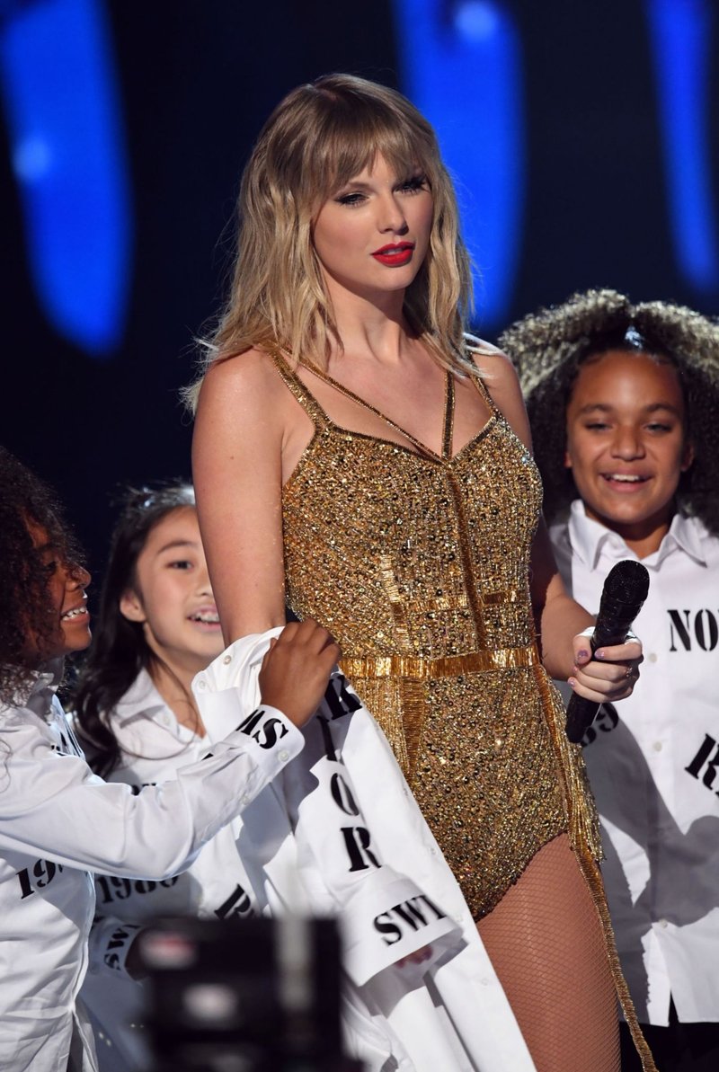 Taylor Swift at 2019 American Music Awards — photo 319