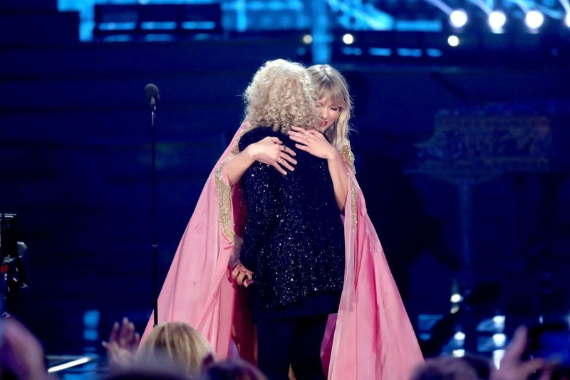 Taylor Swift at 2019 American Music Awards — photo 331