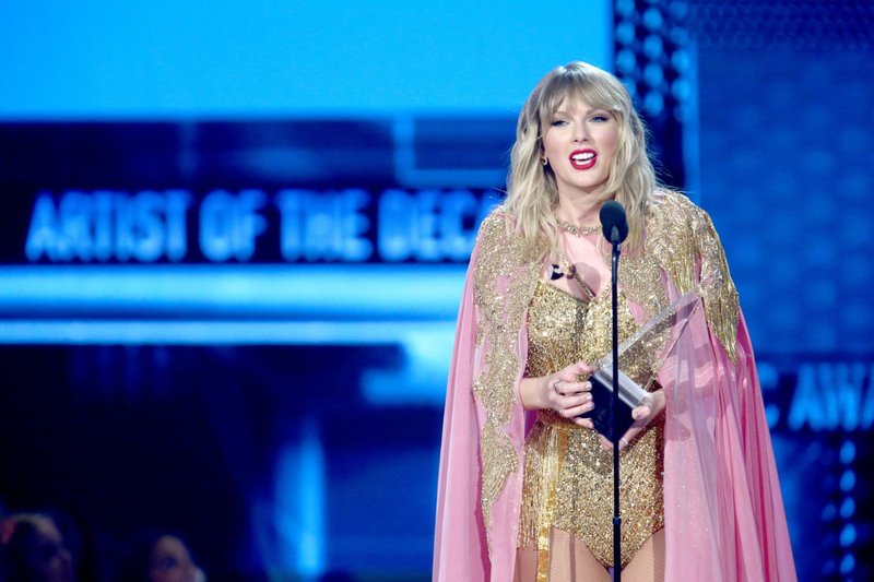 Taylor Swift at 2019 American Music Awards — photo 339