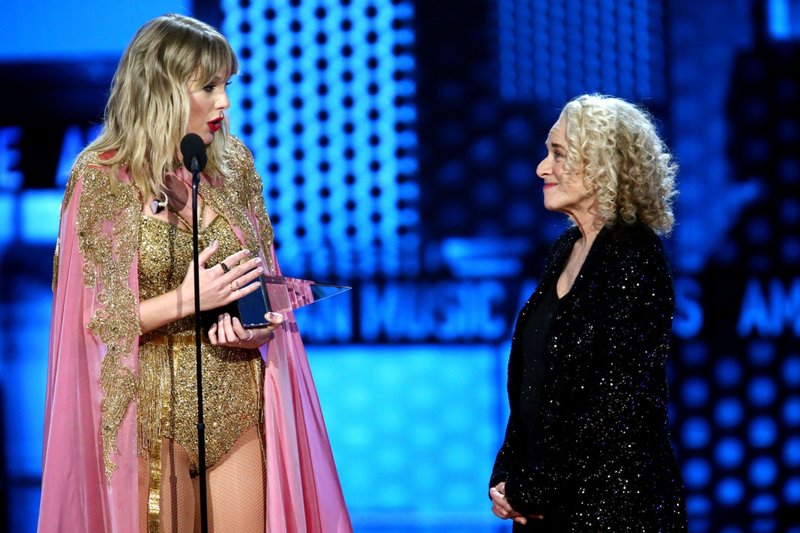 Taylor Swift at 2019 American Music Awards — photo 341