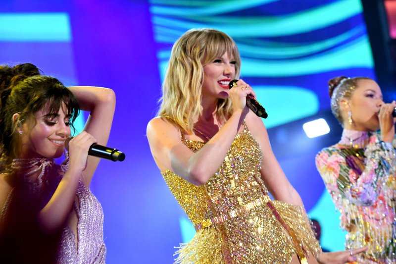 Taylor Swift at 2019 American Music Awards — photo 357