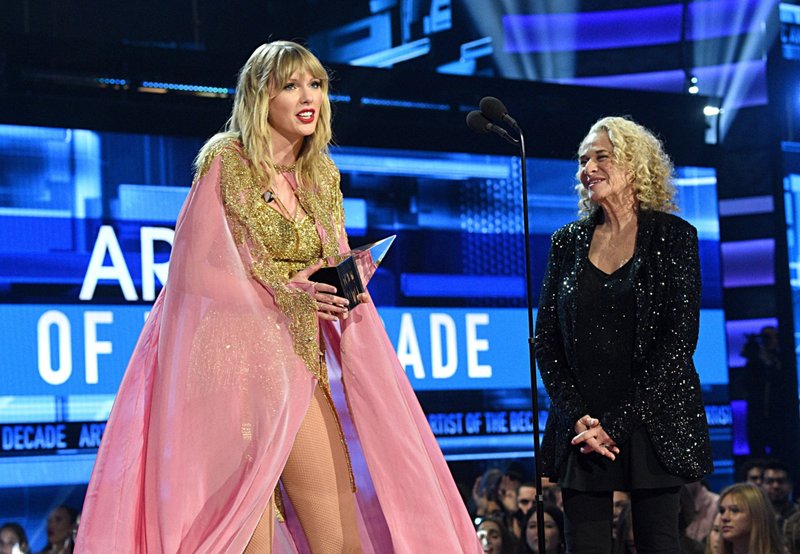 Taylor Swift at 2019 American Music Awards — photo 384
