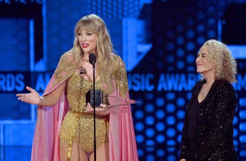 Taylor Swift at 2019 American Music Awards — photo 390