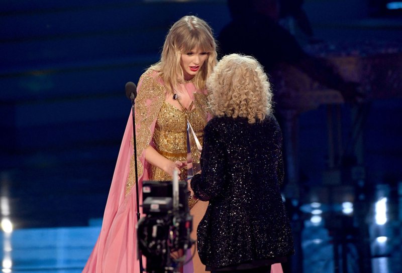 Taylor Swift at 2019 American Music Awards — photo 392