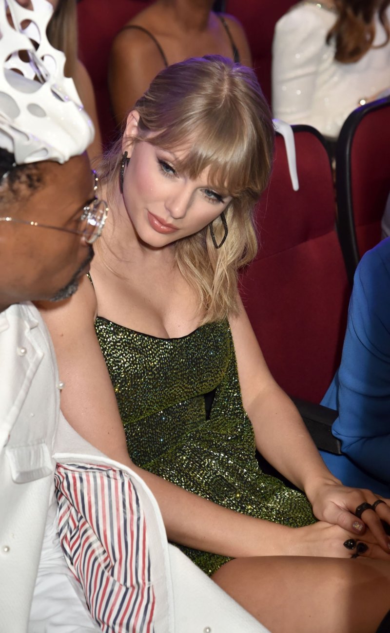 Taylor Swift at 2019 American Music Awards — photo 427