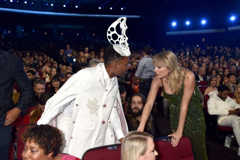 Taylor Swift at 2019 American Music Awards — photo 430