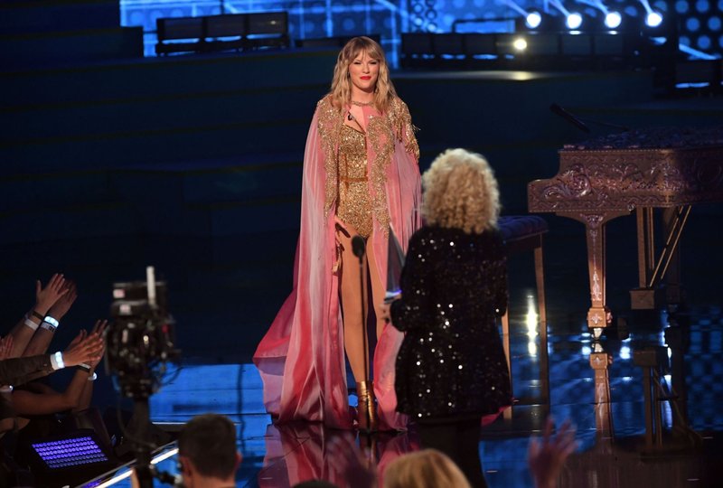 Taylor Swift at 2019 American Music Awards — photo 467