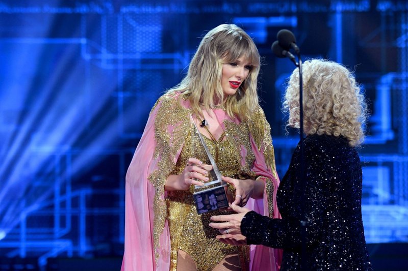 Taylor Swift at 2019 American Music Awards — photo 472