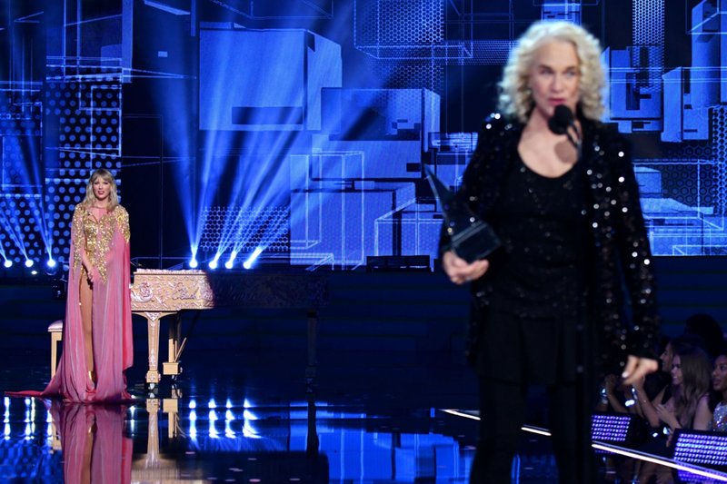 Taylor Swift at 2019 American Music Awards — photo 473