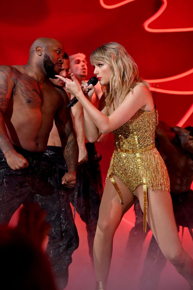 Taylor Swift at 2019 American Music Awards — photo 488