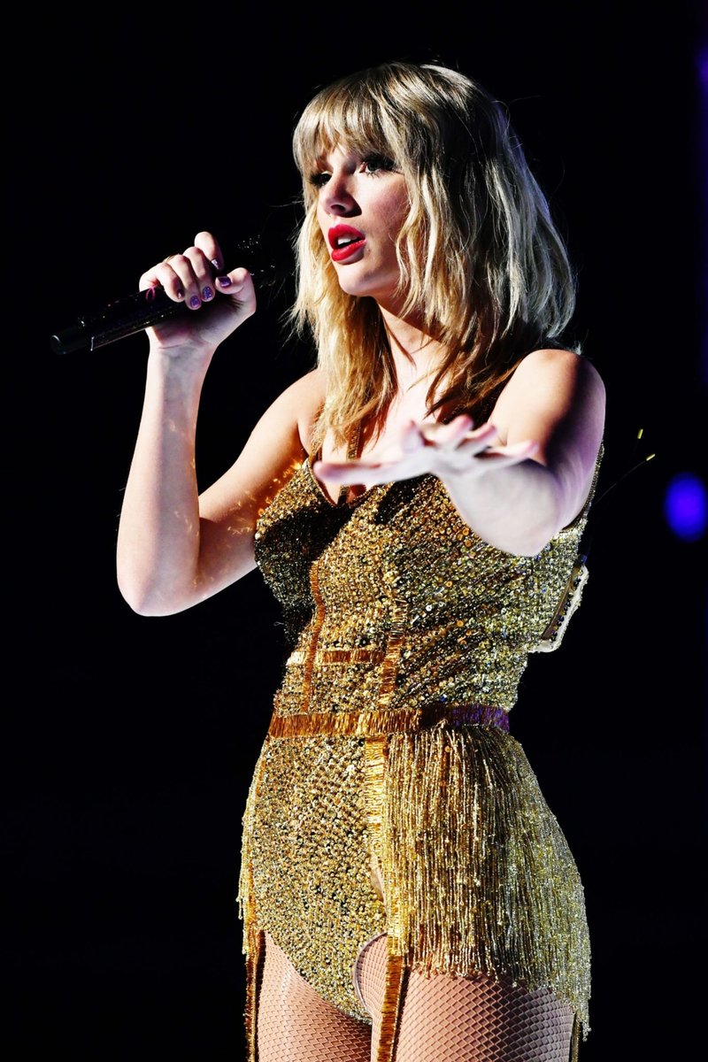 Taylor Swift at 2019 American Music Awards — photo 503