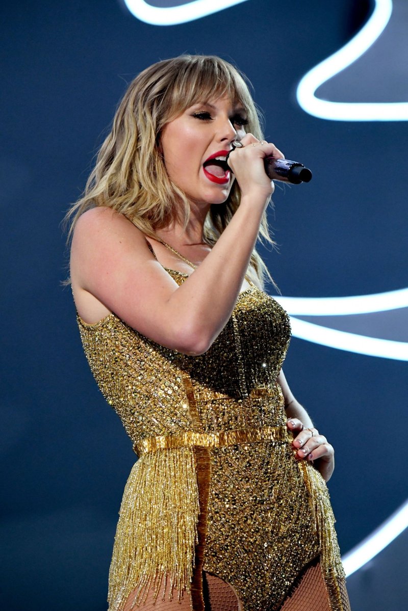 Taylor Swift at 2019 American Music Awards — photo 521