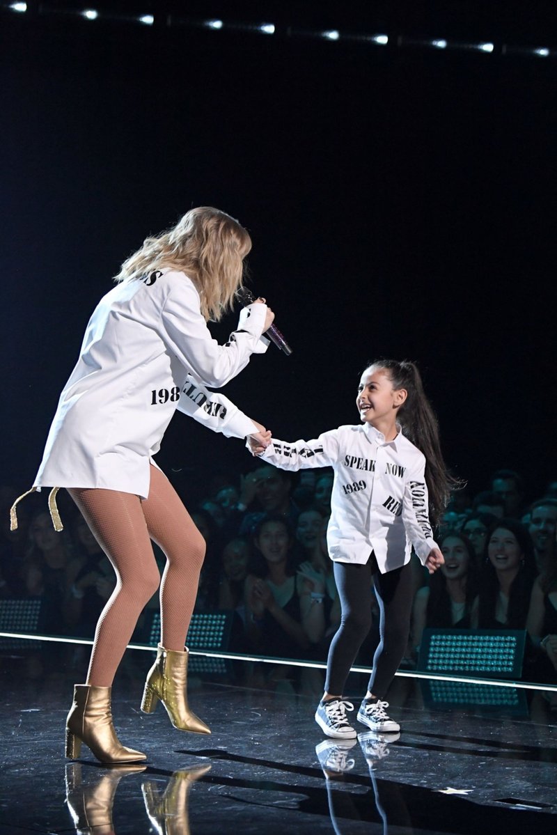 Taylor Swift at 2019 American Music Awards — photo 524