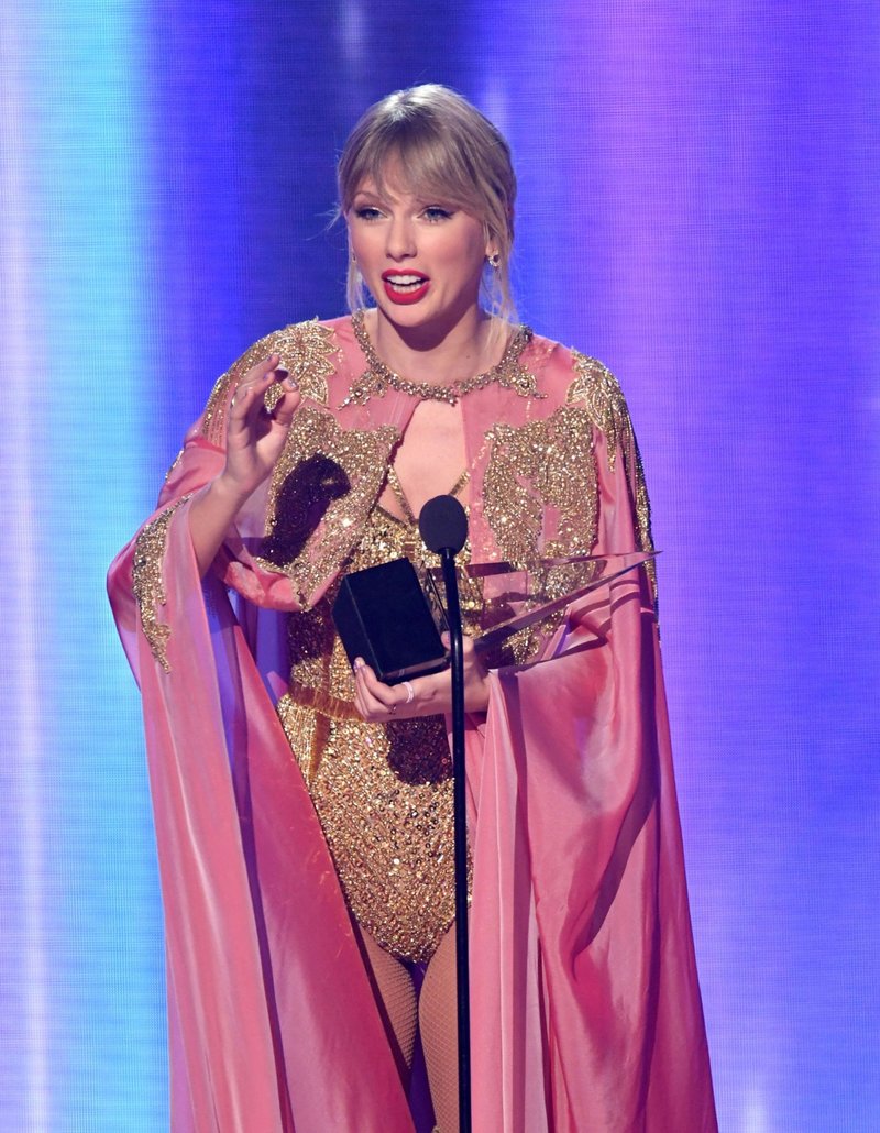 Taylor Swift at 2019 American Music Awards — photo 579