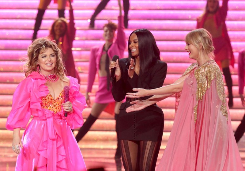 Taylor Swift at 2019 American Music Awards — photo 591