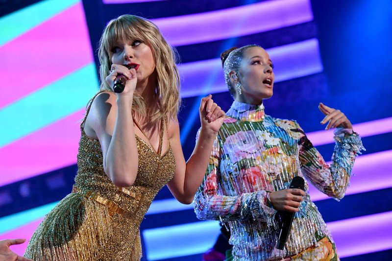 Taylor Swift at 2019 American Music Awards — photo 624