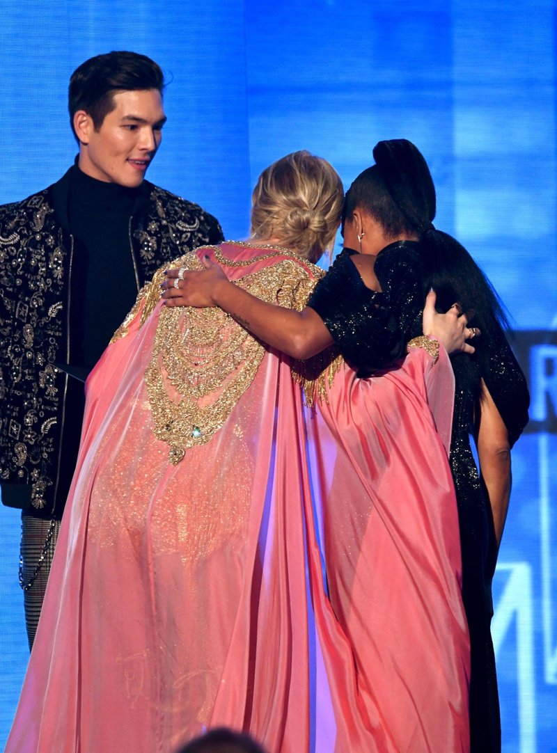 Taylor Swift at 2019 American Music Awards — photo 628