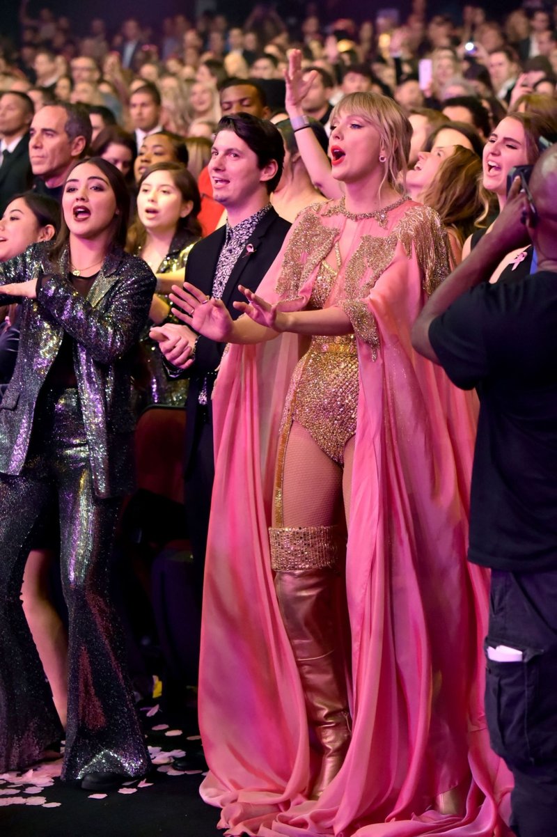 Taylor Swift at 2019 American Music Awards — photo 637