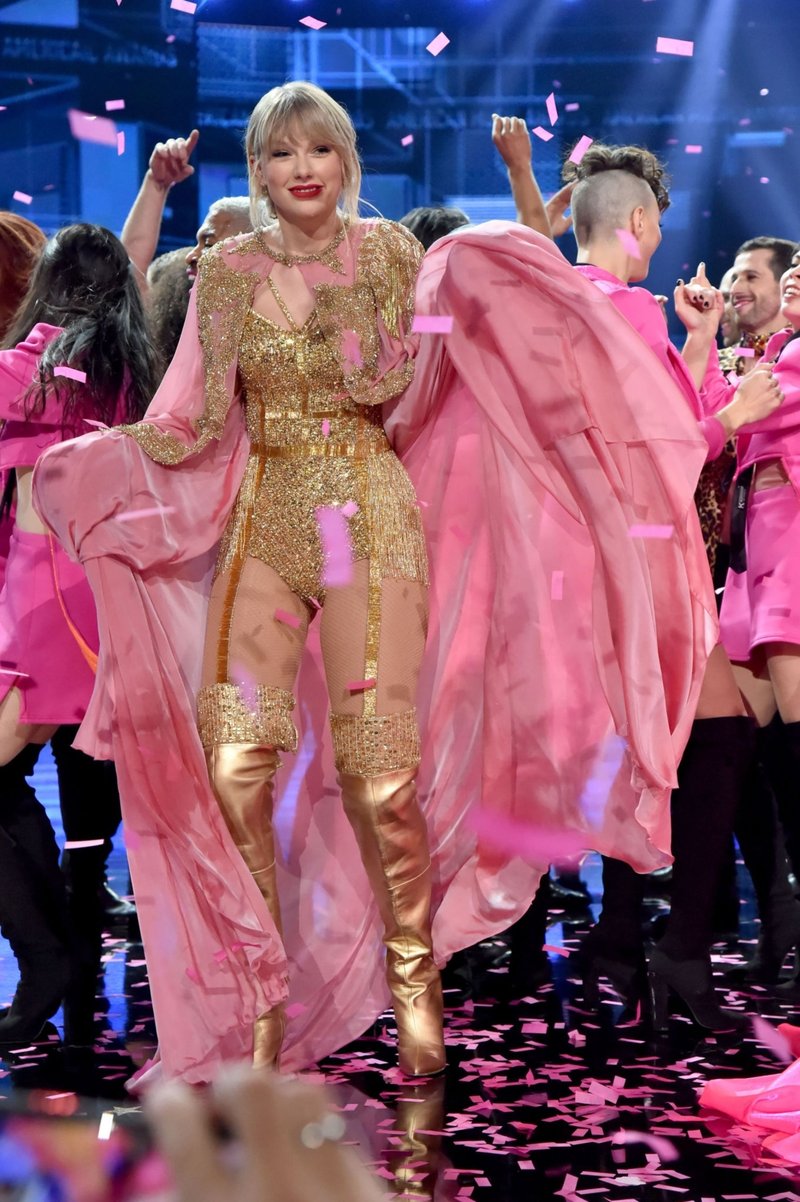 Taylor Swift at 2019 American Music Awards — photo 662