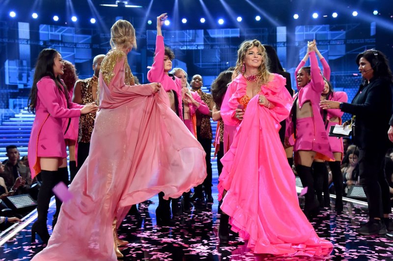 Taylor Swift at 2019 American Music Awards — photo 673