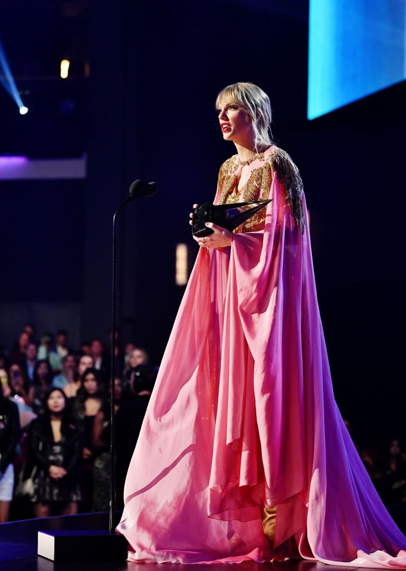Taylor Swift at 2019 American Music Awards — photo 723