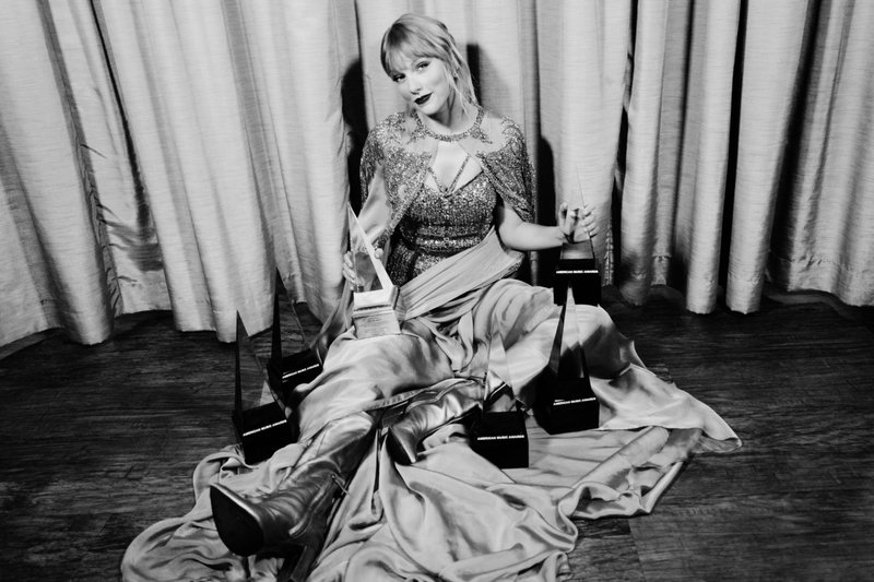 Taylor Swift at 2019 American Music Awards — photo 742