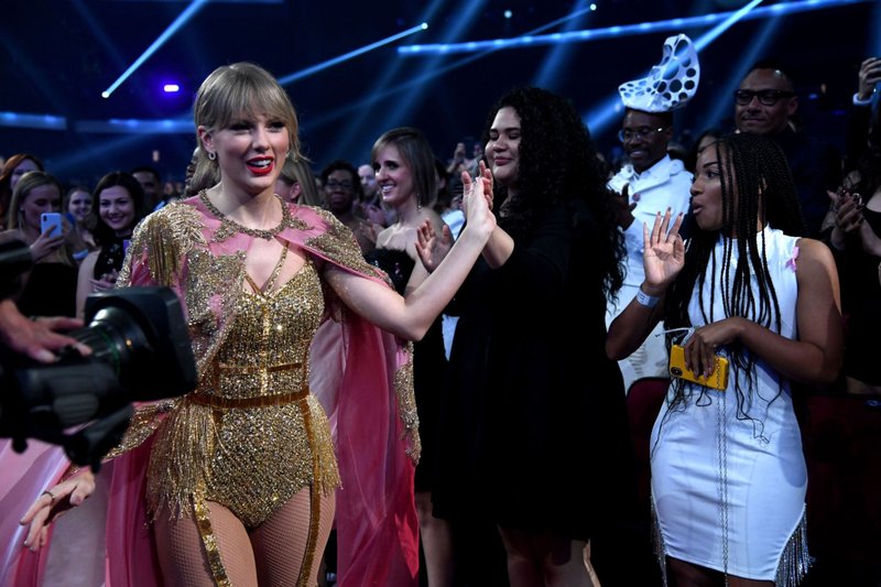 Taylor Swift at 2019 American Music Awards — photo 768