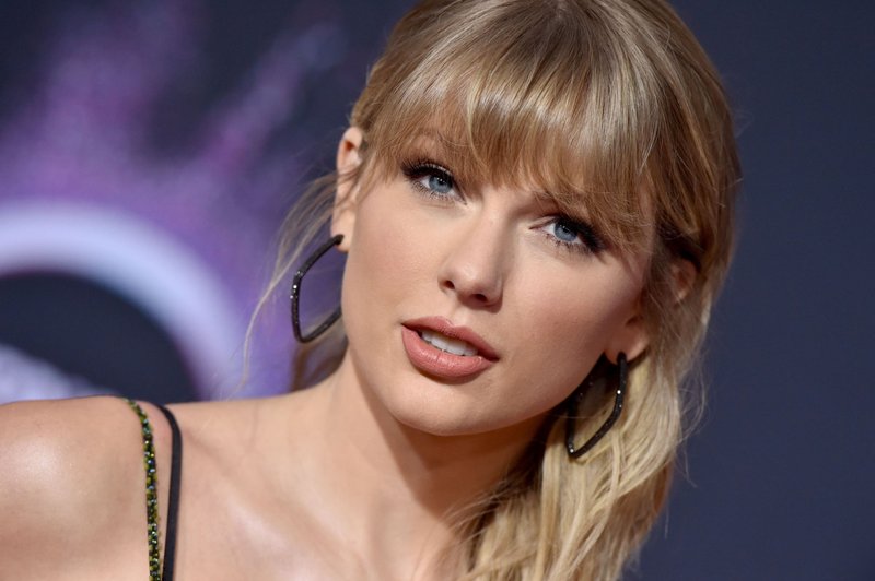 Taylor Swift at 2019 American Music Awards — photo 770