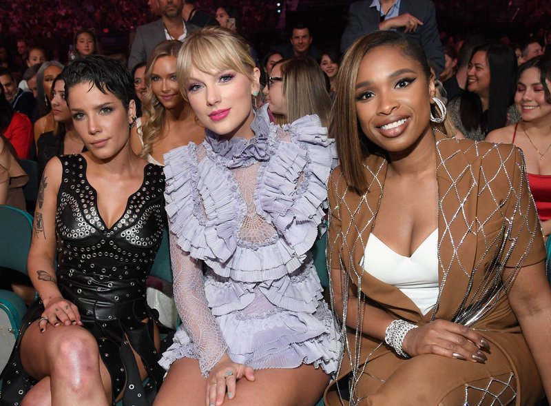 Taylor Swift at 2019 Billboard Music Awards — photo 87