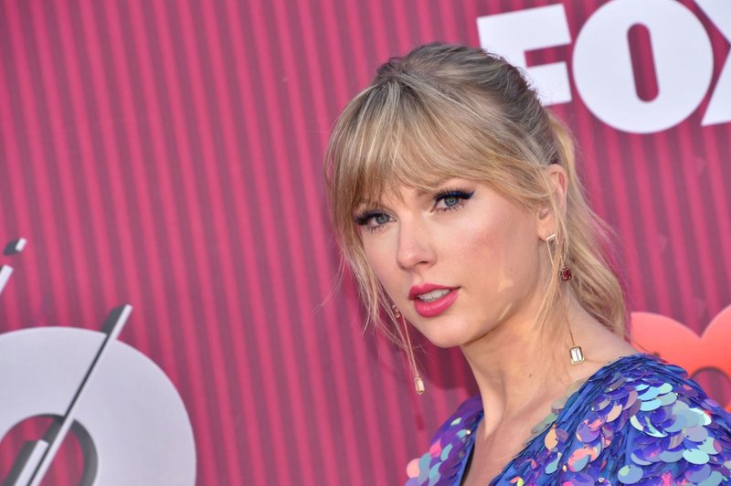 Taylor Swift at 2019 iHeartRadio Music Awards — photo 66