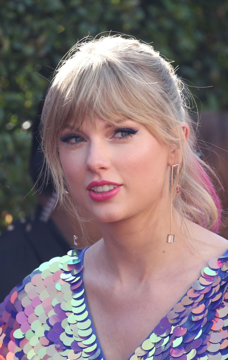 Taylor Swift at 2019 iHeartRadio Music Awards — photo 75