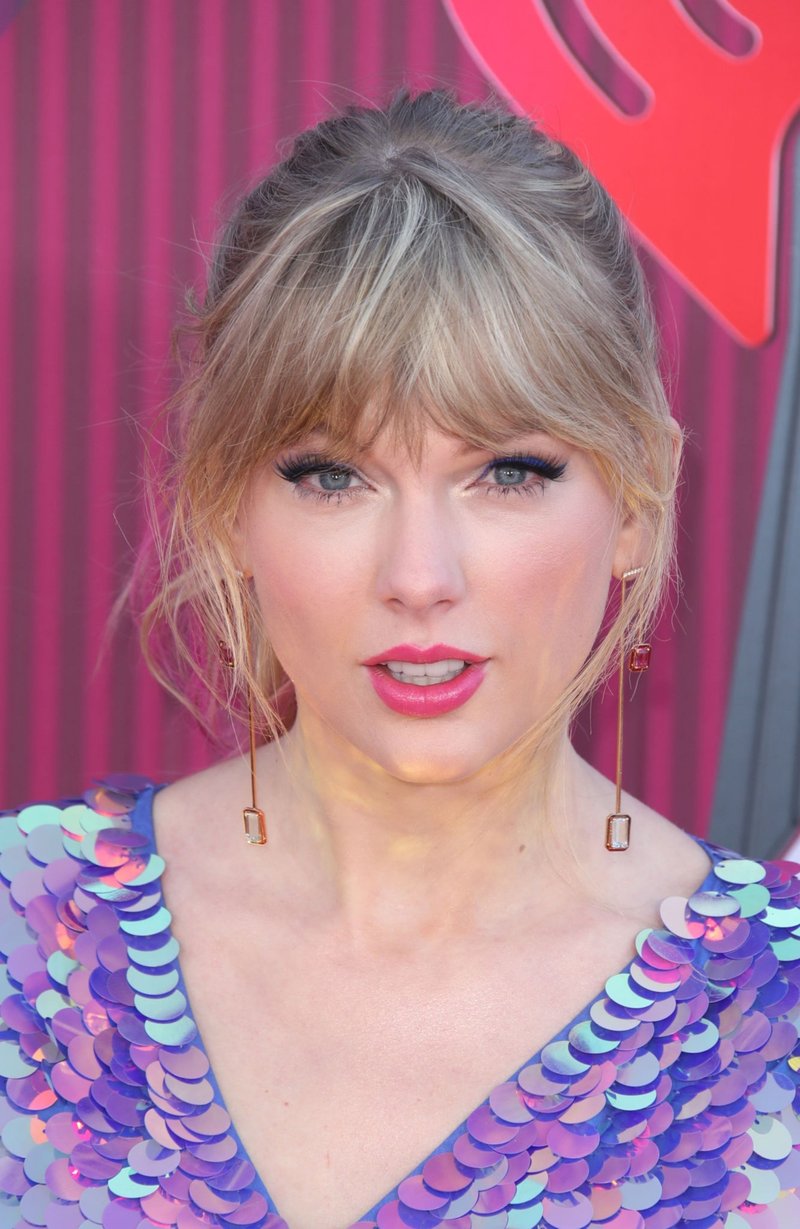 Taylor Swift at 2019 iHeartRadio Music Awards — photo 82