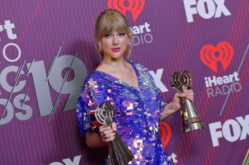 Taylor Swift at 2019 iHeartRadio Music Awards — photo 95