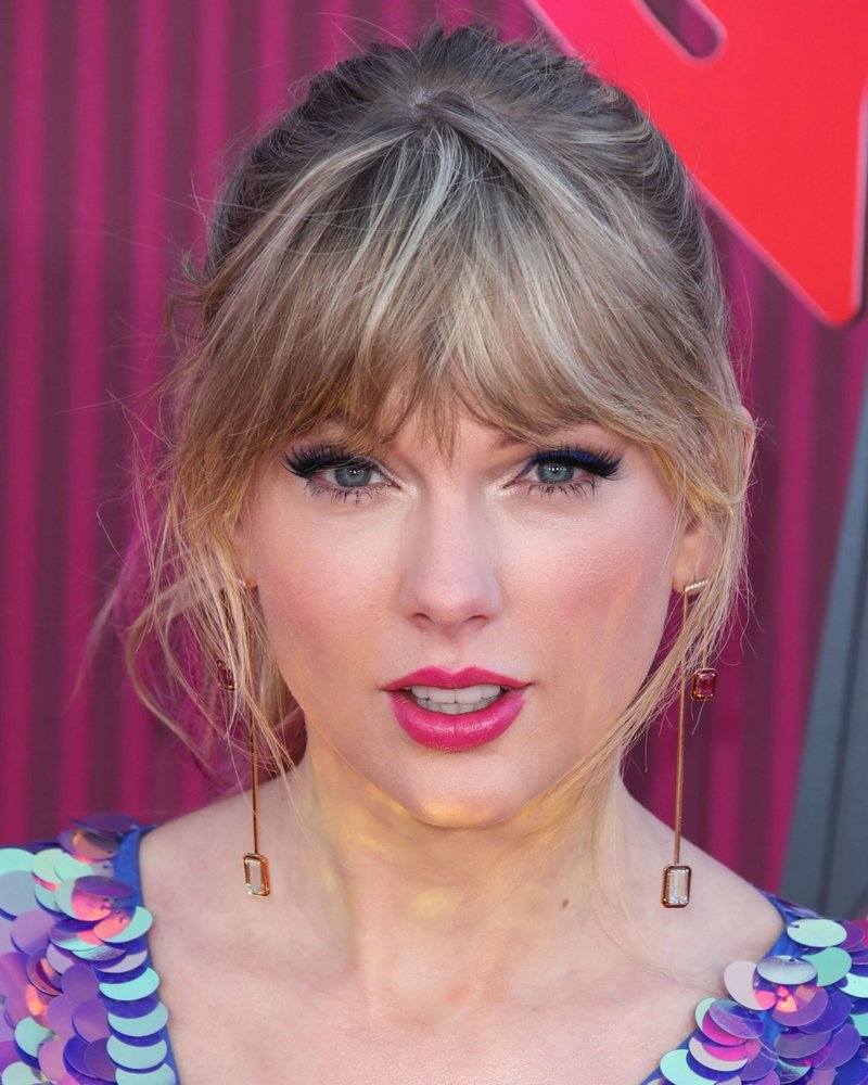 Taylor Swift at 2019 iHeartRadio Music Awards — photo 105