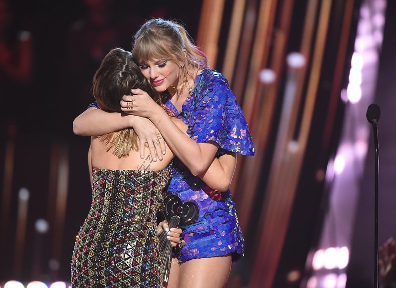 Taylor Swift at 2019 iHeartRadio Music Awards — photo 235