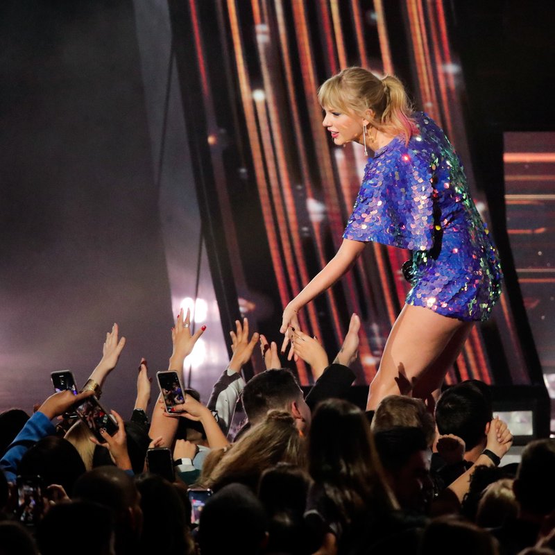 Taylor Swift at 2019 iHeartRadio Music Awards — photo 275