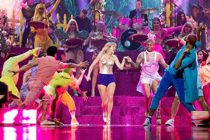 Taylor Swift at 2019 MTV Video Music Awards — photo 237